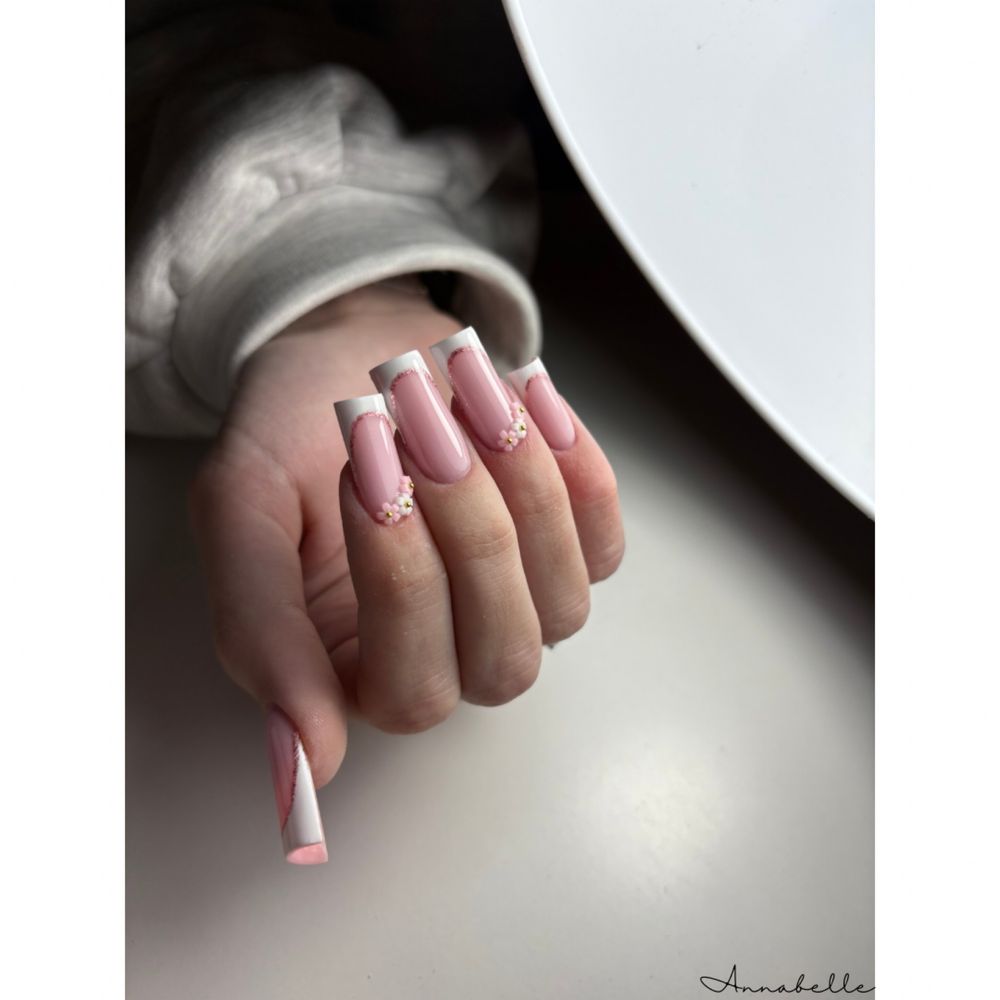 Manicure żelowy i hybrydowy