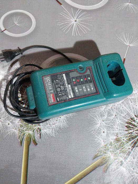 ЗАРЯДНОЕ устройство для шуруповерта makita 12v