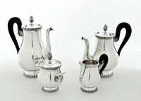 Christofle serviço chá e café 'Malmaison' em casquinha de prata / bule