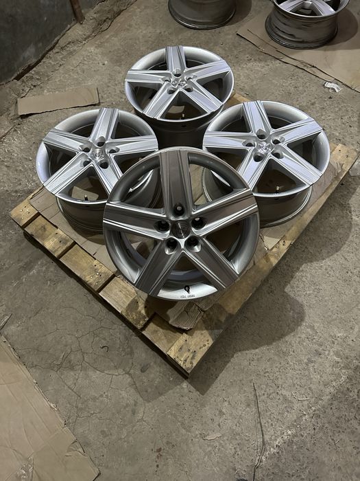Диски R17 5x112/7,5J/ET35 Volkswagen/Audi/Skoda/Seat