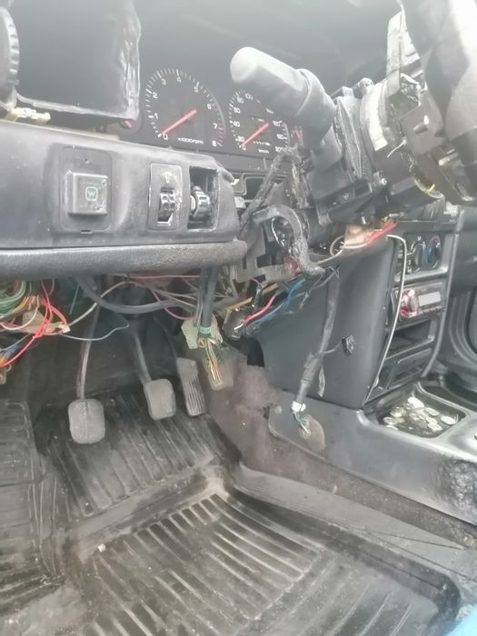 Хундай елантра 1995 року j1