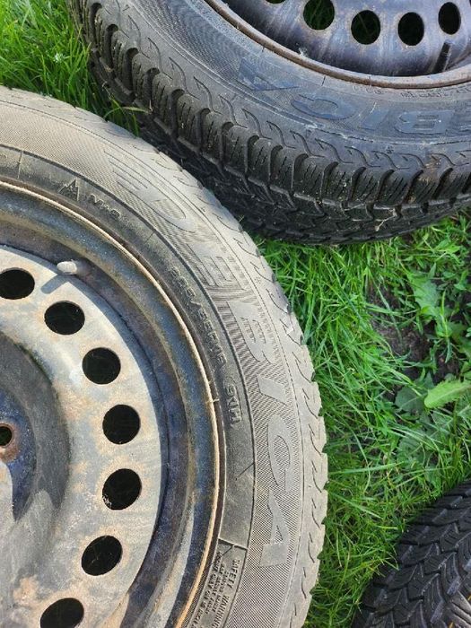 Sprzedam opony używane