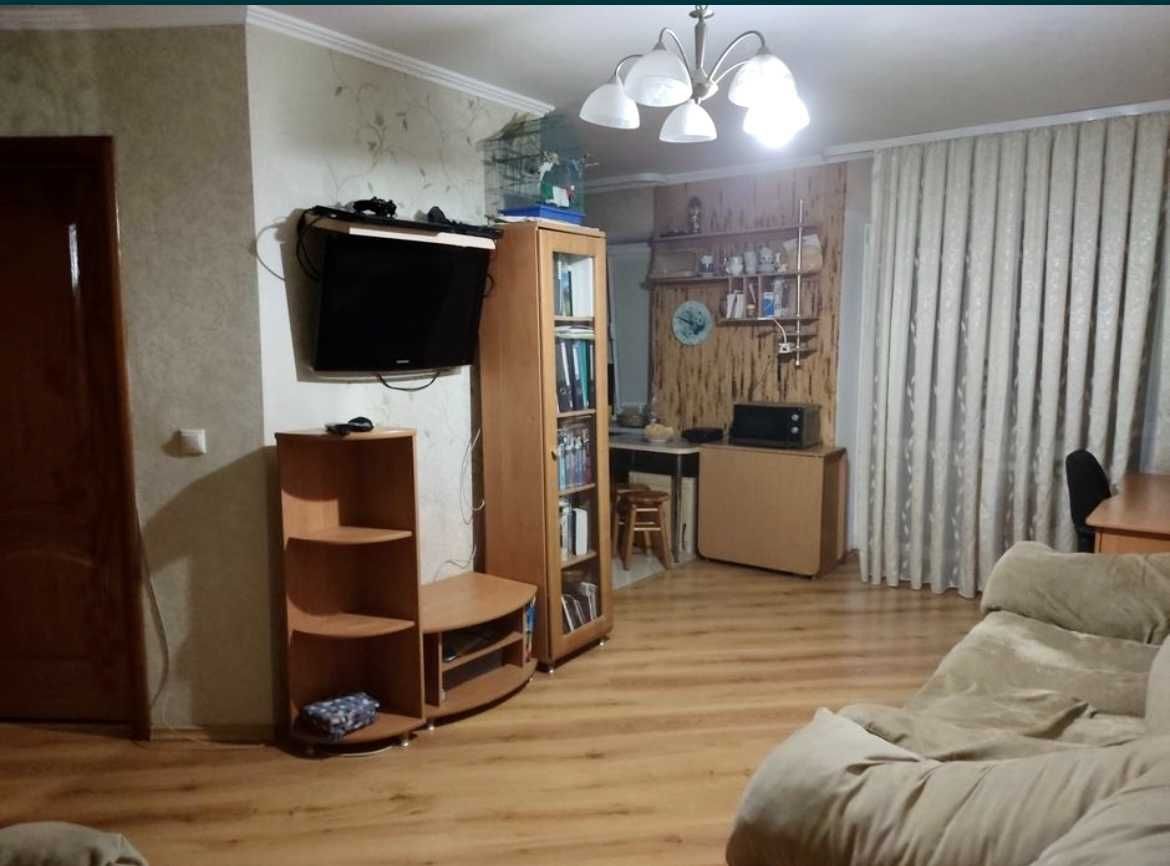 3-кімнатна квартира по вул. Грушевського