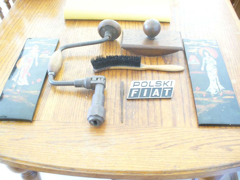 Pamiątki z PRL-u  zestaw bez emblematu Polski Fiat