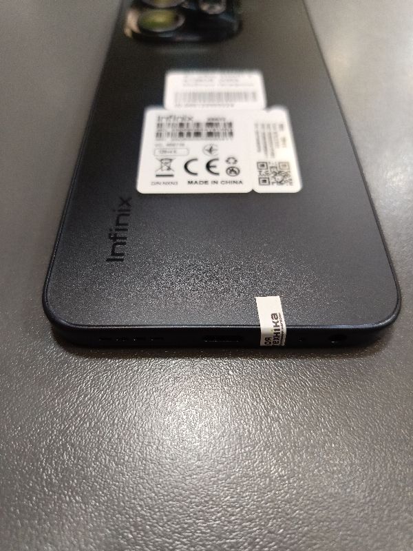 Мобільний телефон Infinix Smart 9 (X6532) 4/128