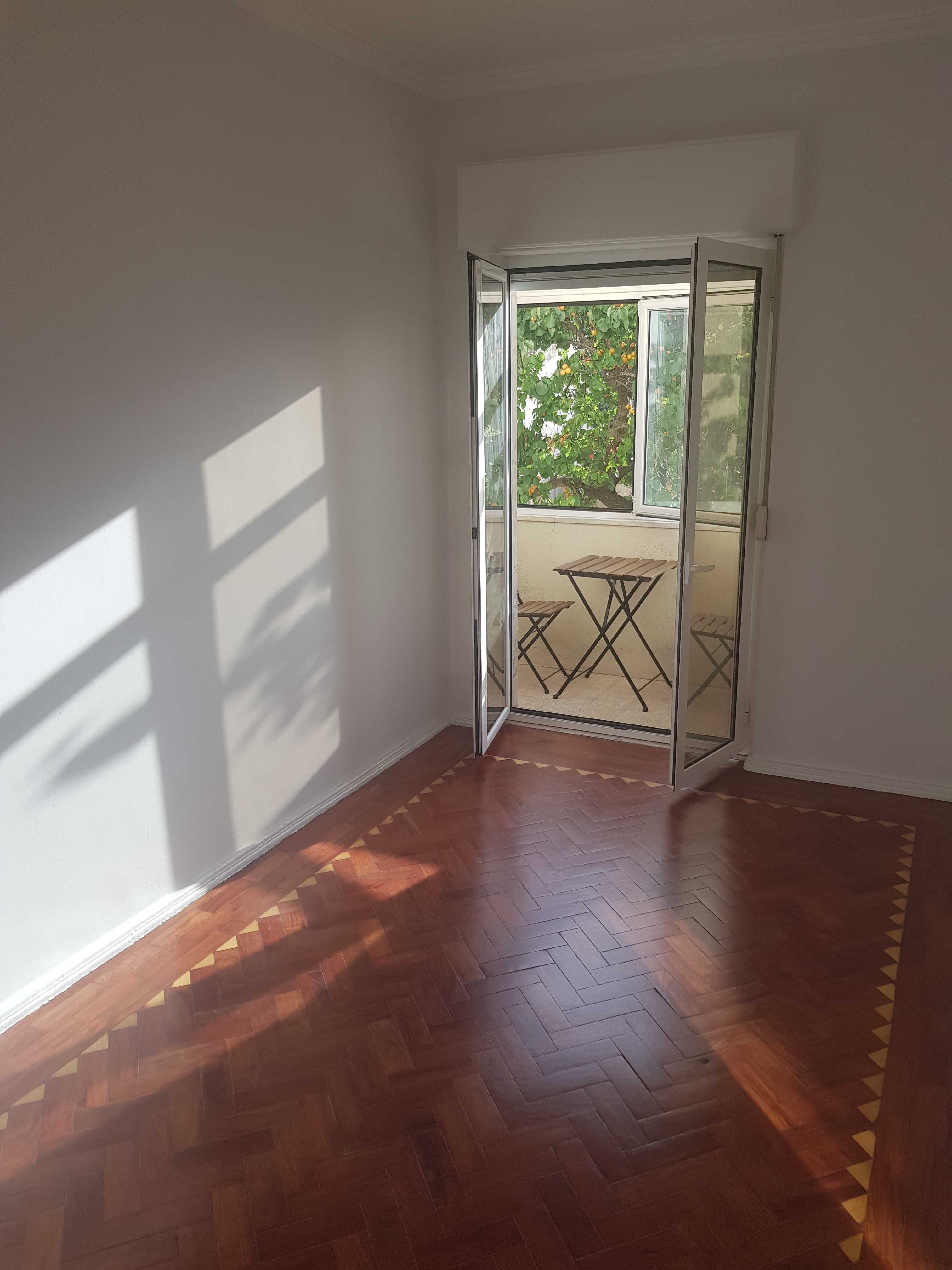 T1 vendo particular portas de Benfica Venda nova