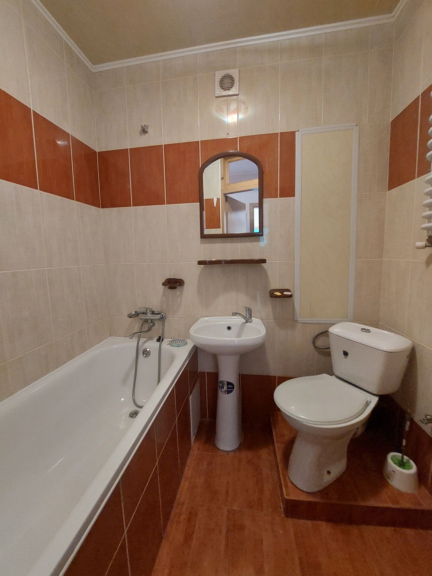Продаж 2 кімн квартири 43,7м2 пл. Франка м. Борислав