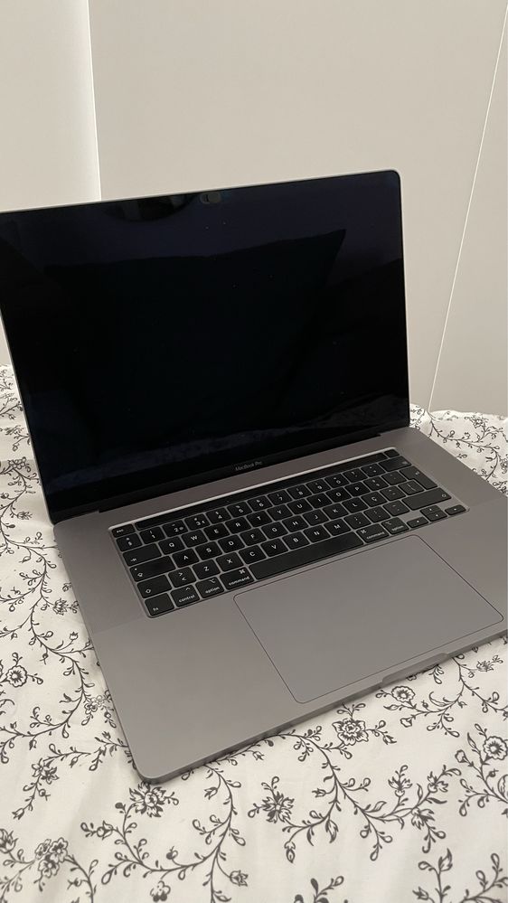 Macbook Pro 2019, 16’, i9, 32GB, 1T