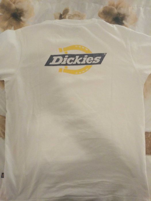 T-Shirts Dickies, Quiksilver, Element e Lightning Bolt