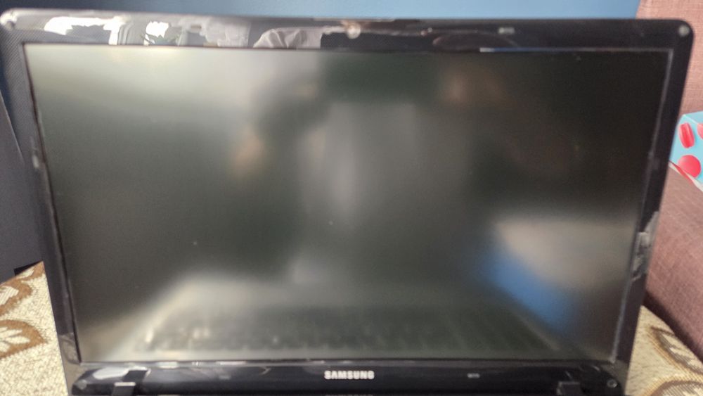 Laptop Samsung 17" NP350E7C i3 250GB SSD Windows