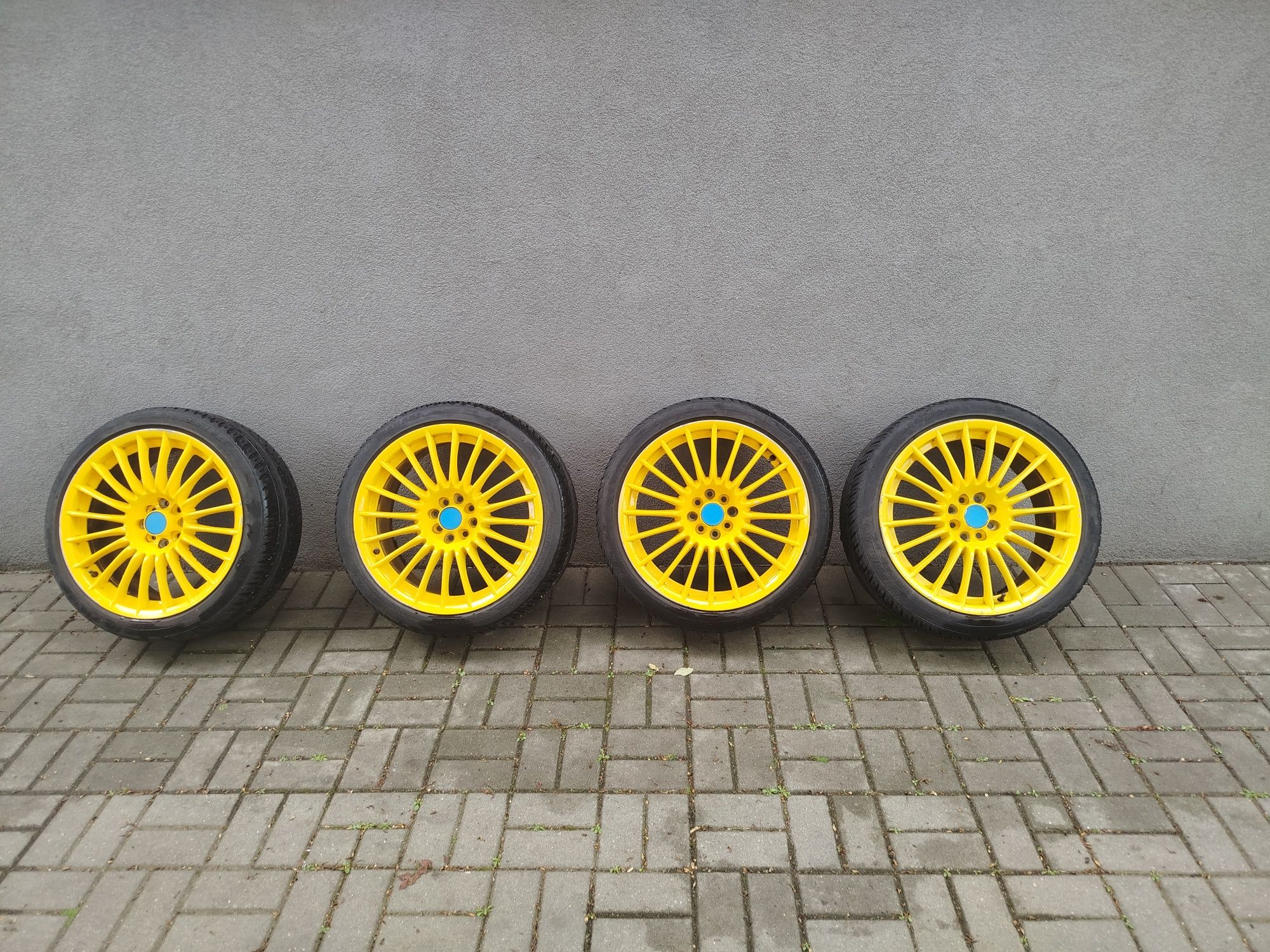 Alufelgi 18 8,5 wieloramienne  225/40/18 niemieckie 4x100 4x108
