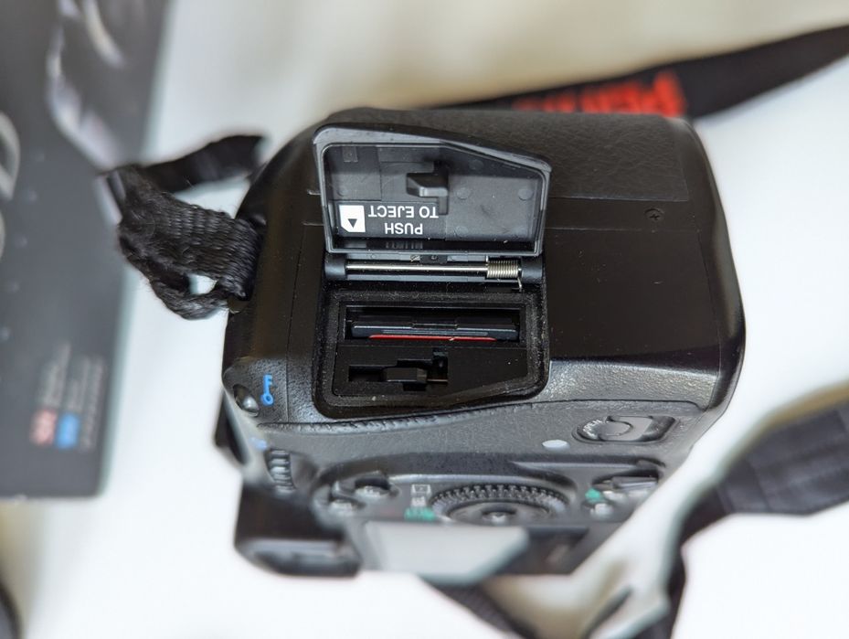 Pentax K10D + Helios 44K-4 f2 58mm  + Pentax-M f3.5 135mm pilot karta