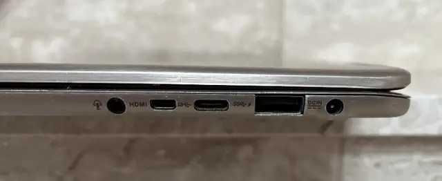 ASUS UX360C Flipbook Laptop