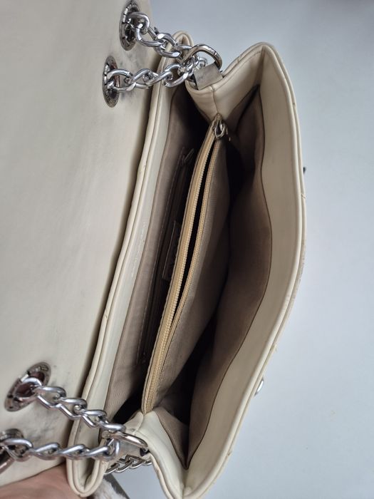 Torebka kremowa pikowana w jodełkę