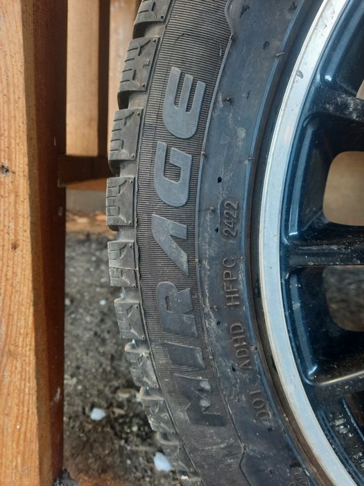 Диски 112 5 р 17 з зимньою резиною.