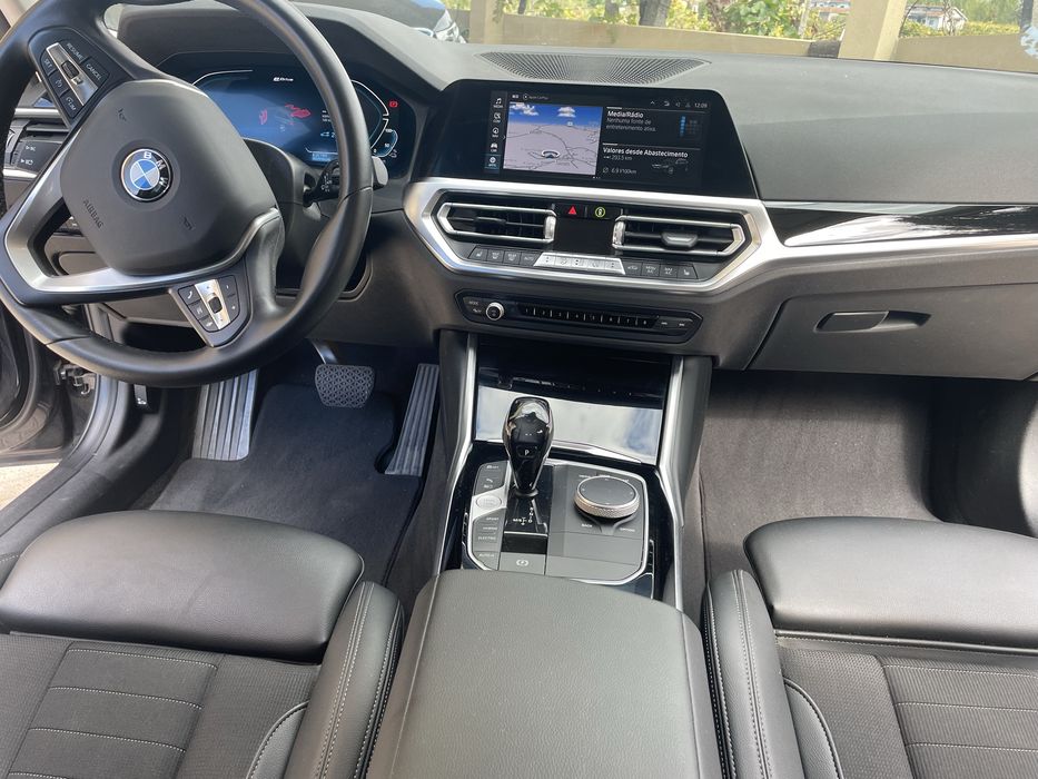 Bmw 320e xdrive  touring PHEV vários extras