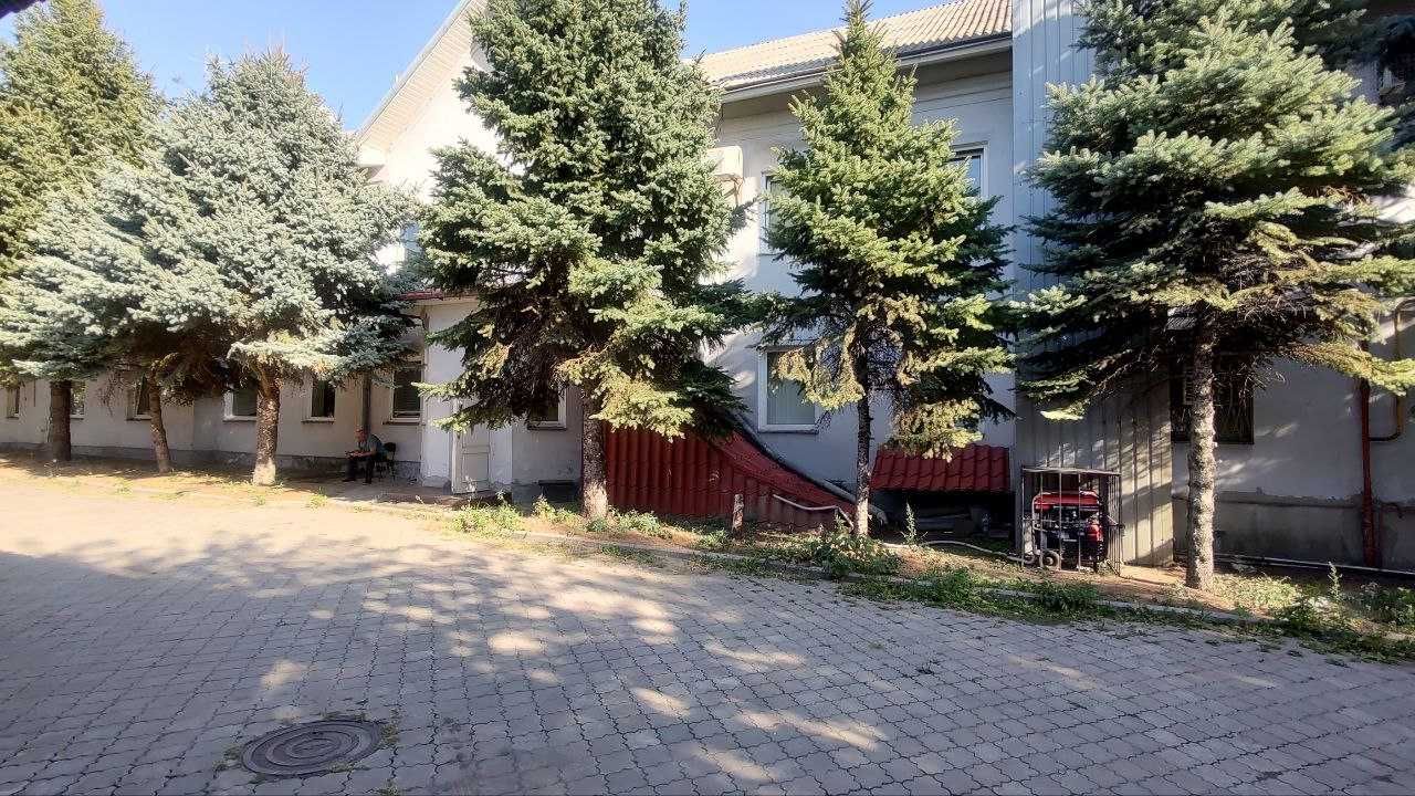 Продаж окремої офісної будівлі пр-т Б. Хмельницького 38а / вул.Титова
