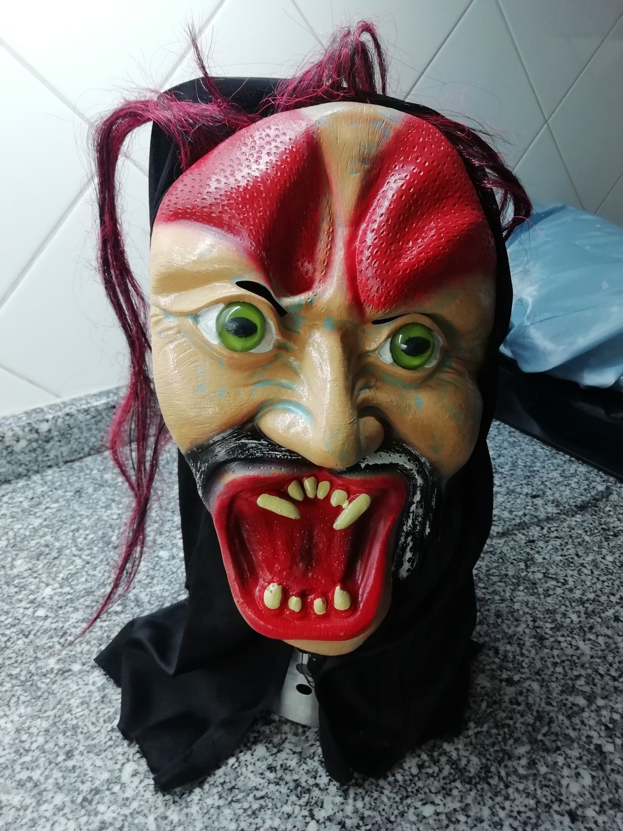 Máscaras e perucas de Carnaval