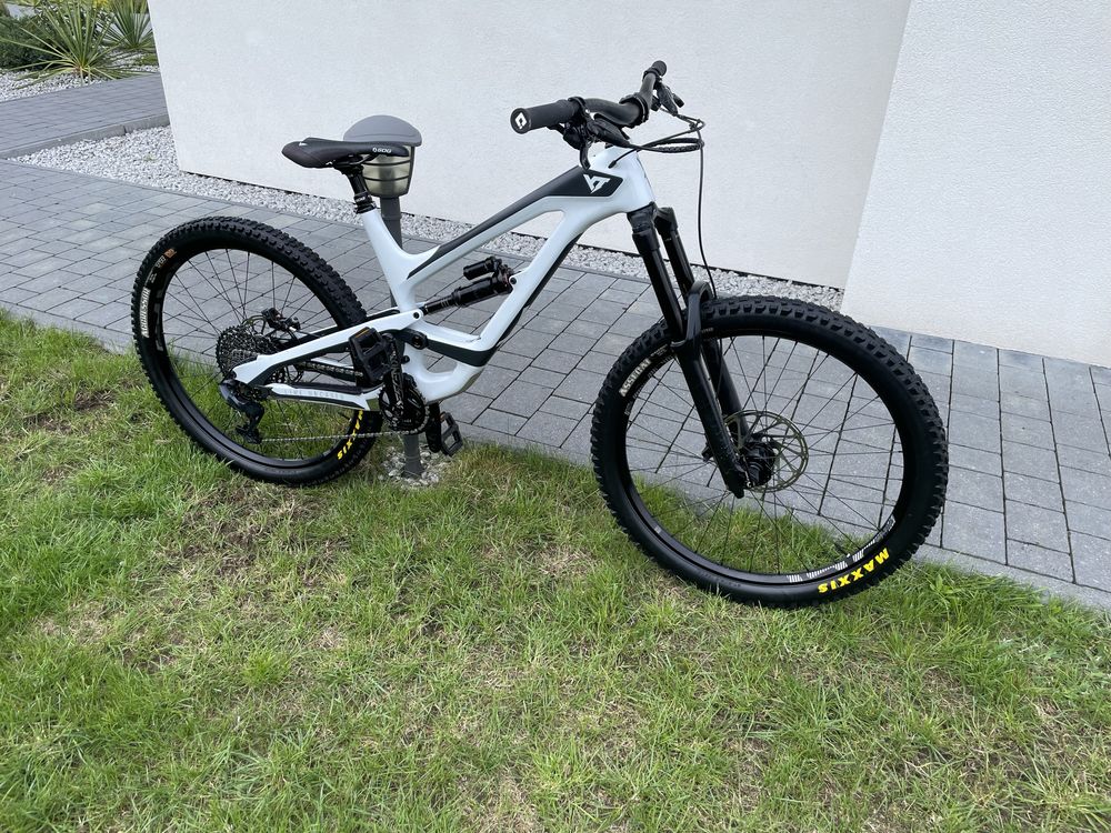 Yt Capra Cf L 2019 27,5 Jak Nowa! Carbon