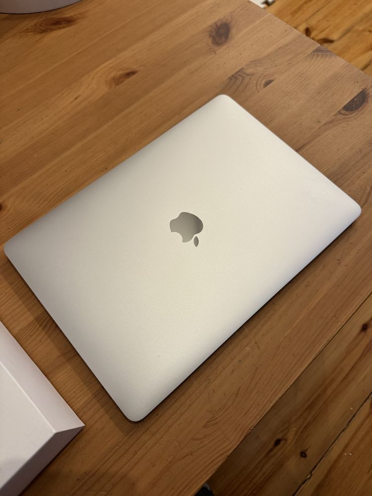 Macbook Air M1 8gb