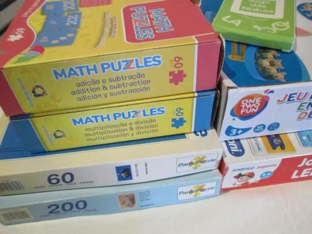 Conjunto de jogos e puzzles.