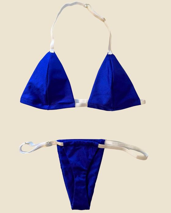 Bikini de Fita Ajustável para Marquinha de Bronzeamento Azul e Branco