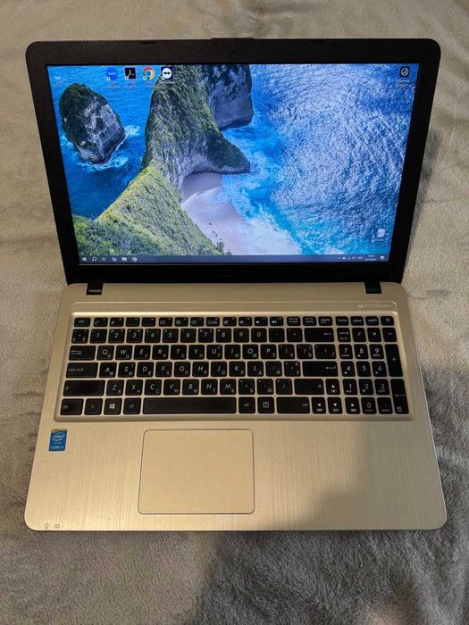 Ноутбук ASUS X540L/i3-4005U/6 ГБ RAM/HDD 1 ТБ/GeForce 920M