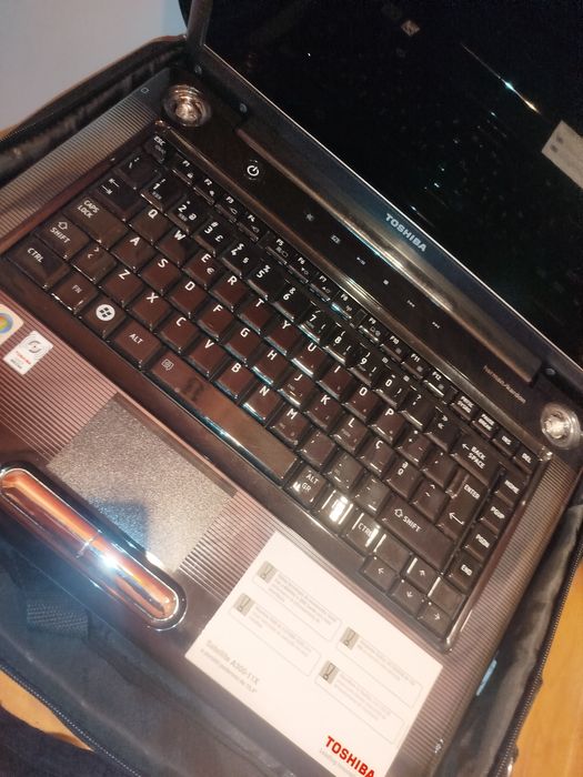 Portátil Toshiba A300 11x