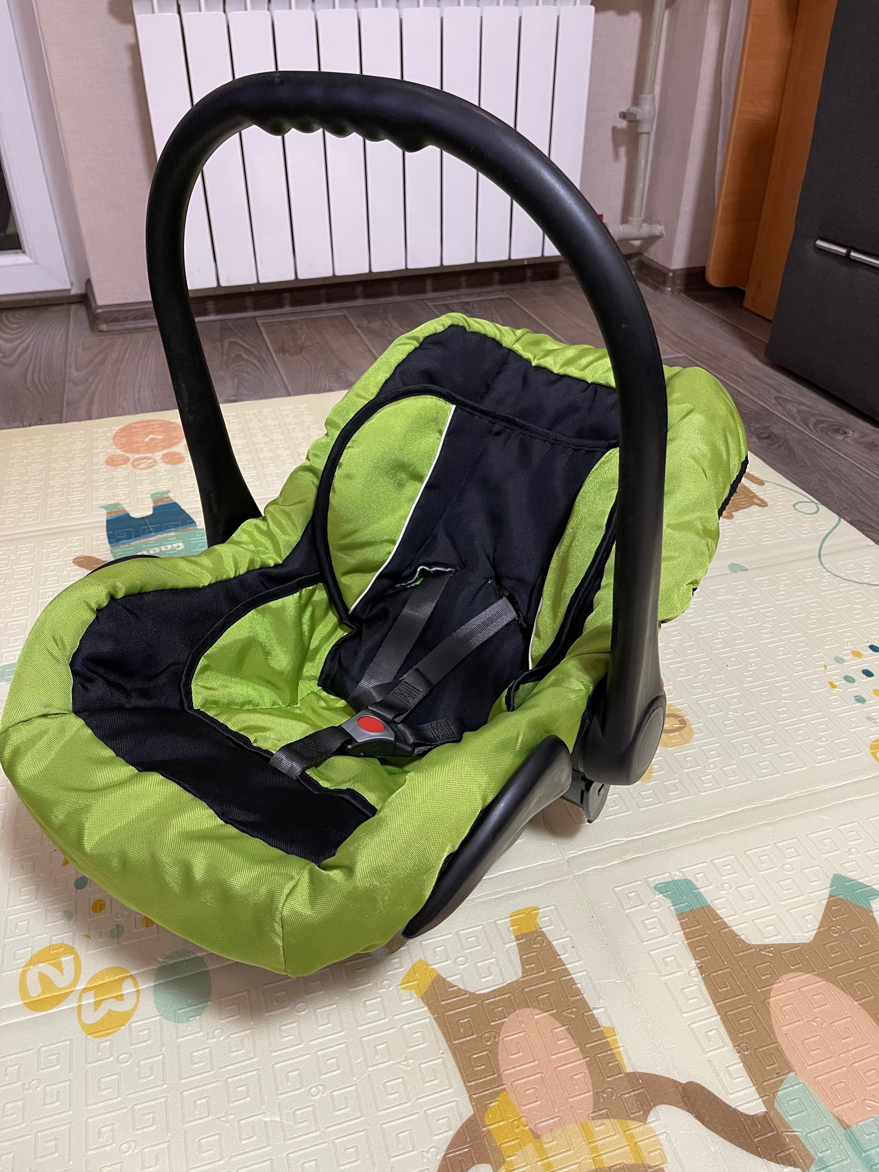 Автомобільне крісло для новонародженого