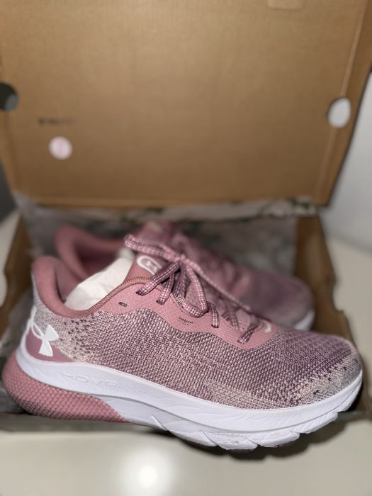 Жіночі рожеві кросівки UA W HOVR Turbulence 2 Under Armour 38