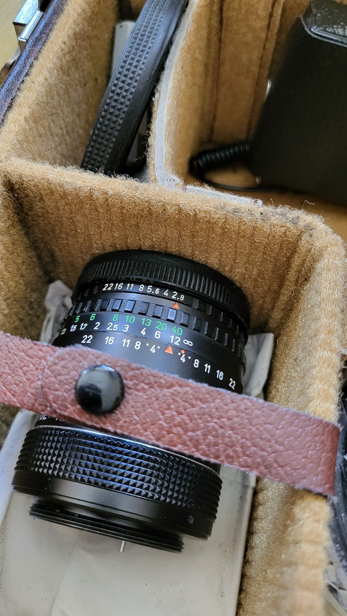 Praktica Super TL 1000 kolmpet