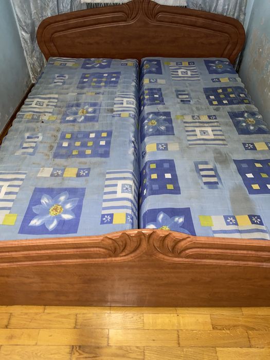 Двоспальне ліжко