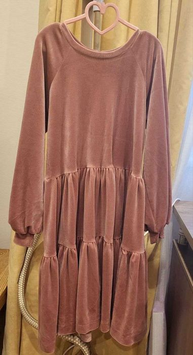Платье велюровое оверсайз для девочки, размер 146