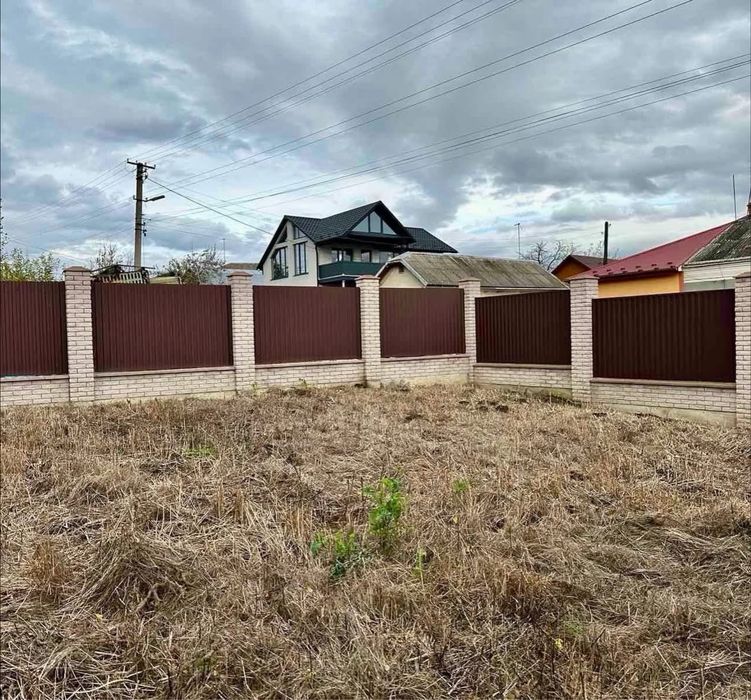 Продається окремий будинок в Кутківцях