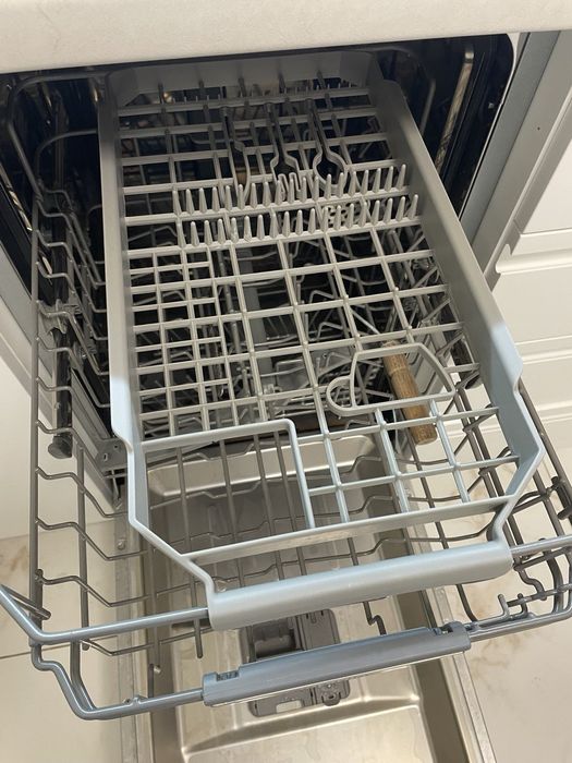 Посудомийна машина Interline