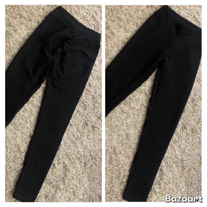 Текстурований спортивний комплект з пуш-ап ефектом