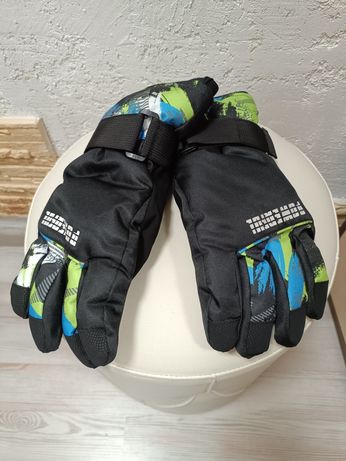 Новые мужские лыжные перчатки. "Waikiki"