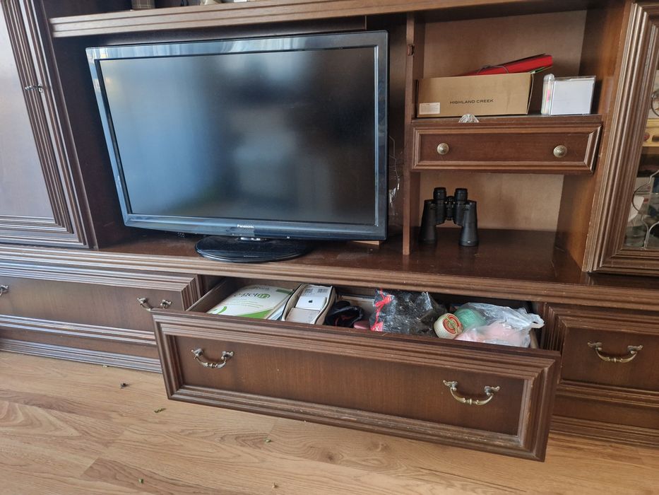 Mebloscianka drewniana ponad 30 letnia z Wiednia