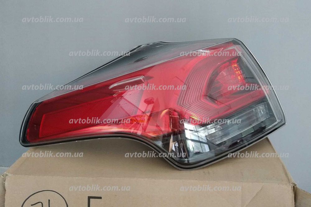 Задний фонарь Toyota Cruiser, Prado, Hilux, Highlander, Rav4, Sienna