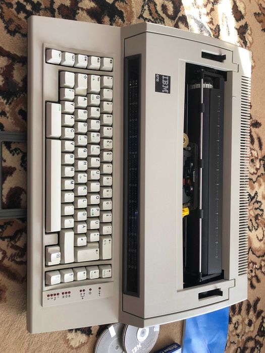 IBM 6715 elektryczna maszyna do pisania