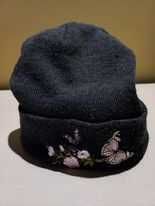 czapka Orsay ciemny grafit z haftem
