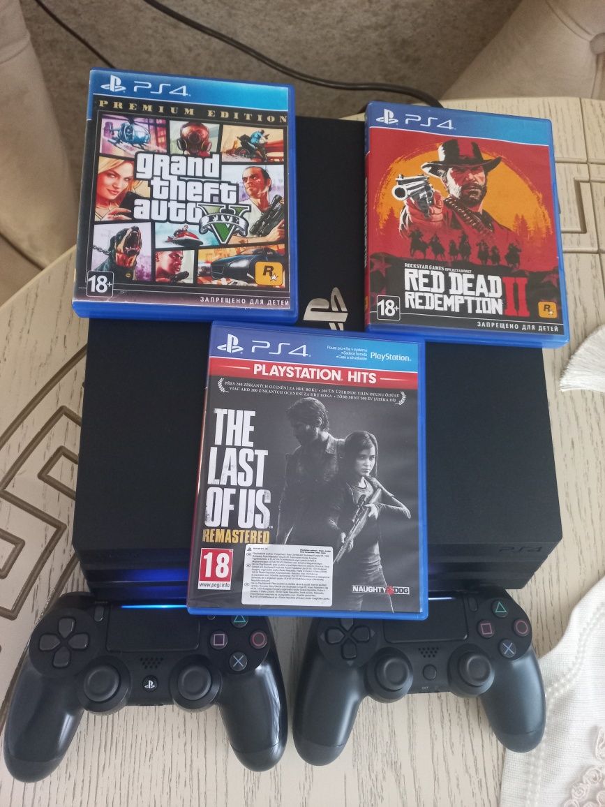 PlayStation 4 pro 1 TB