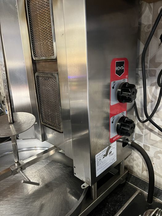 Апарат для шаурми газовий Remta  з верхнім приводом на 2  пальника