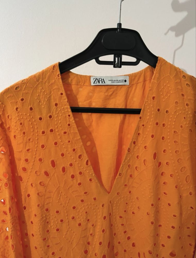 Vestido Bordado Zara