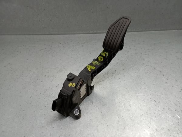 Pedal do acelerador TOYOTA Yaris (_P13_)