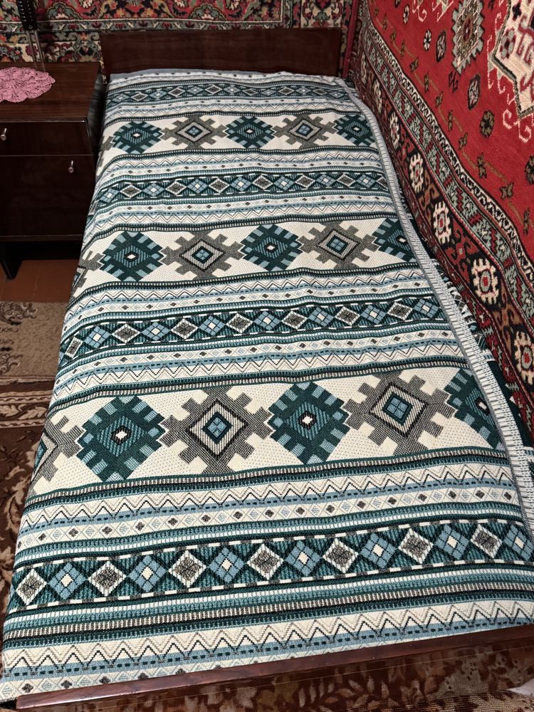 Ліжка бу в гарному стані, 2*0,8