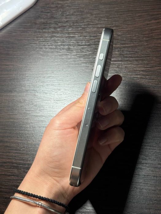 Айфон 15 про с гарантией