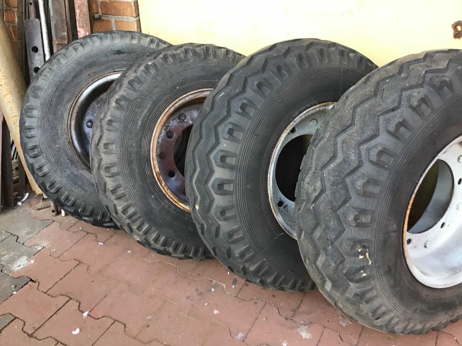 Koła  opony   przyczepa  rozrzutnik  bizon RCV 10 x15     400/60x15,5