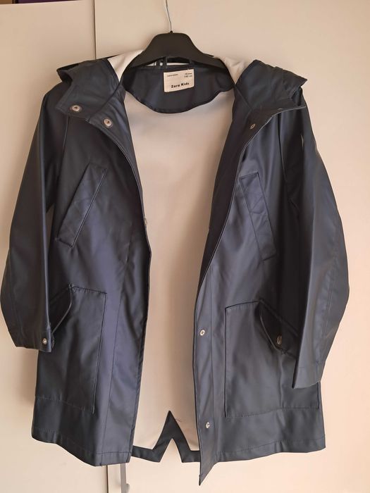 Casaco impermeável - menina - ZARA - 10 anos