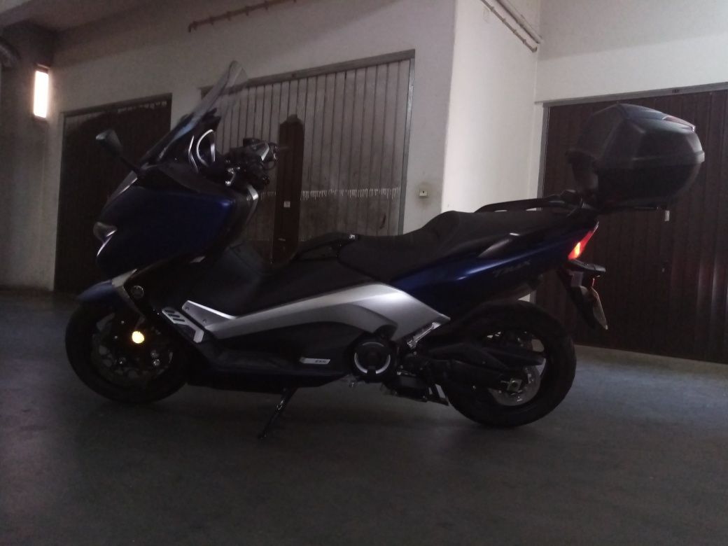 Tmax 530 Dx de 2017 - 29.000km, com revisão feita.